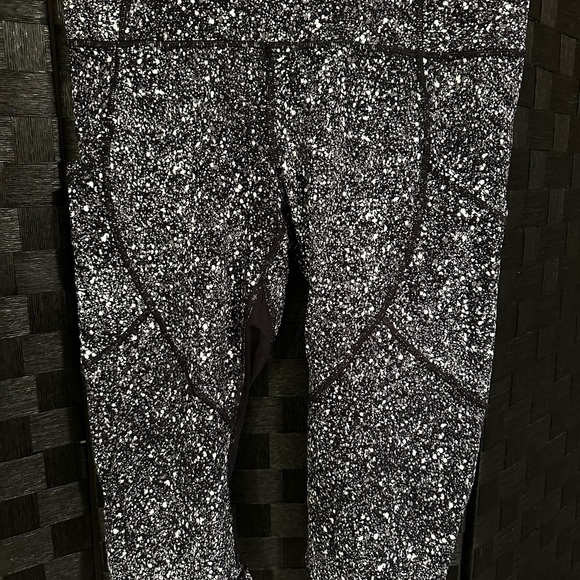 Lululemon Outrun 17” - Picture 1 of 5